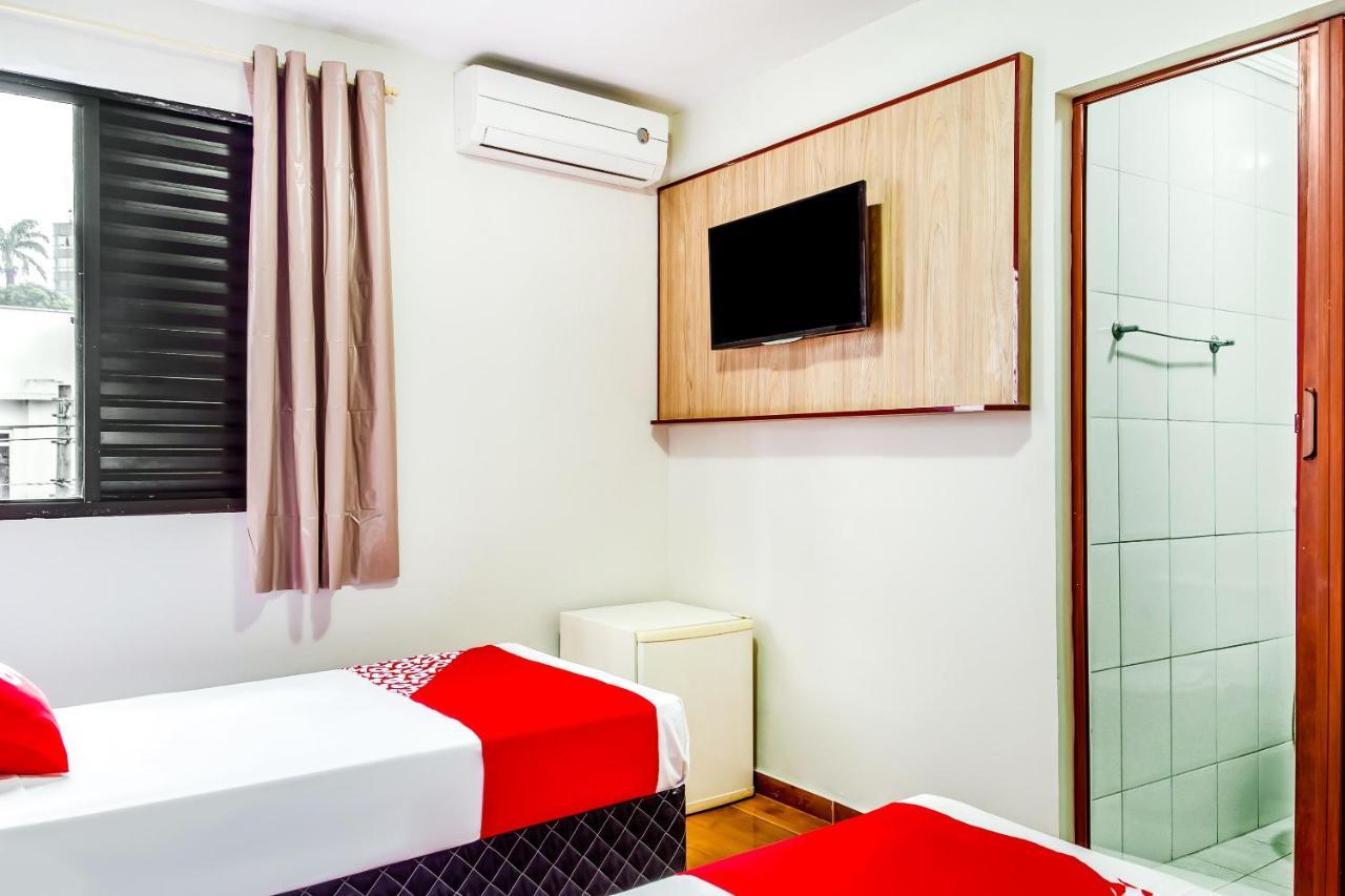 Oyo Hotel Lisboa, São José dos Campos Eksteriør billede