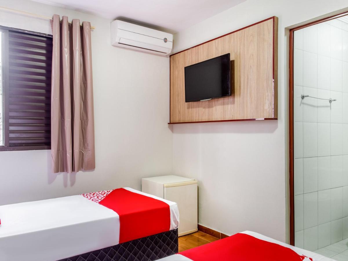 Oyo Hotel Lisboa, São José dos Campos Eksteriør billede